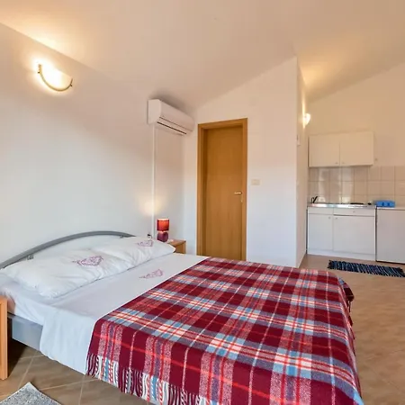 Slavica * Luka (Dugi Otok)