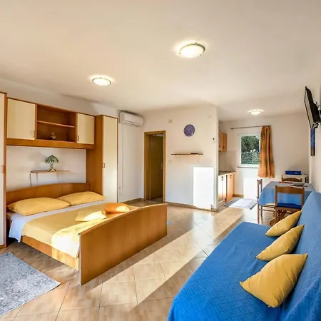 Slavica Apartment *