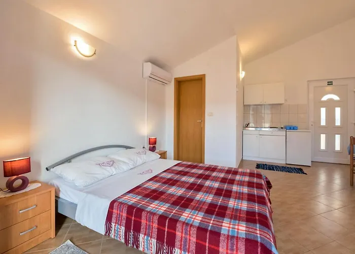 Slavica * Luka (Dugi Otok)